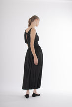 Load image into Gallery viewer, 1960&#39;s Traina Norell Black Silk Jersey Dress
