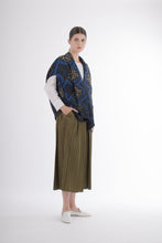 Load image into Gallery viewer, Y2K Issey Miyake Graphic Print Pleated Shrug
