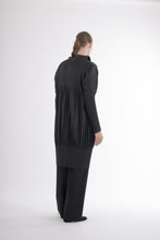 Load image into Gallery viewer, Y2K Issey Miyake Pleats Please Black Pleated Bubble Coat
