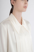 Load image into Gallery viewer, 1980&#39;s Chanel Cream Silk Blouse
