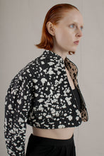 Load image into Gallery viewer, 1980&#39;s Geoffrey Beene Black/White Quilted Bolero
