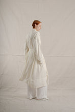 Load image into Gallery viewer, 1990&#39;s Donna Karan White Duster
