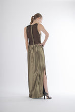 Load image into Gallery viewer, Y2K Vera Wang Gold Lamé Column Dress
