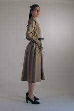 Load image into Gallery viewer, 1940&#39;s Claire McCardell Khaki Pocket Dress
